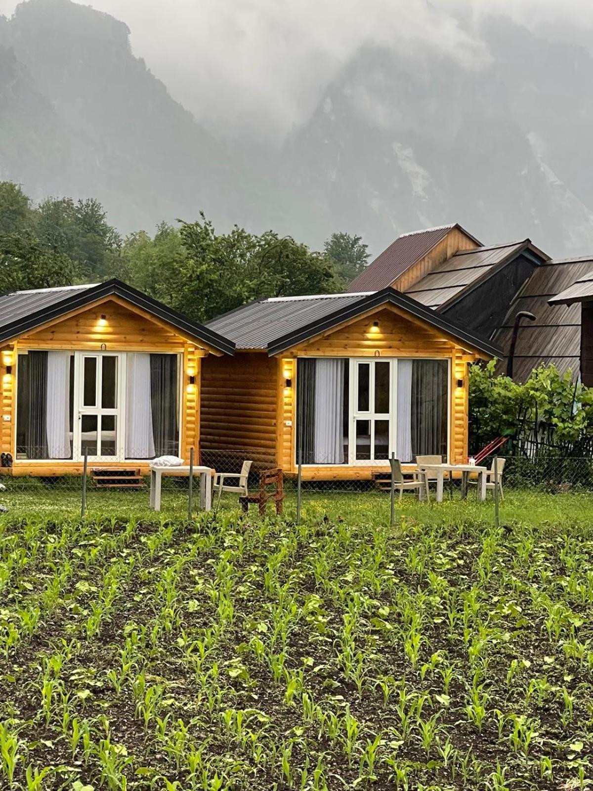 Thethi Mountain Villas Exteriör bild