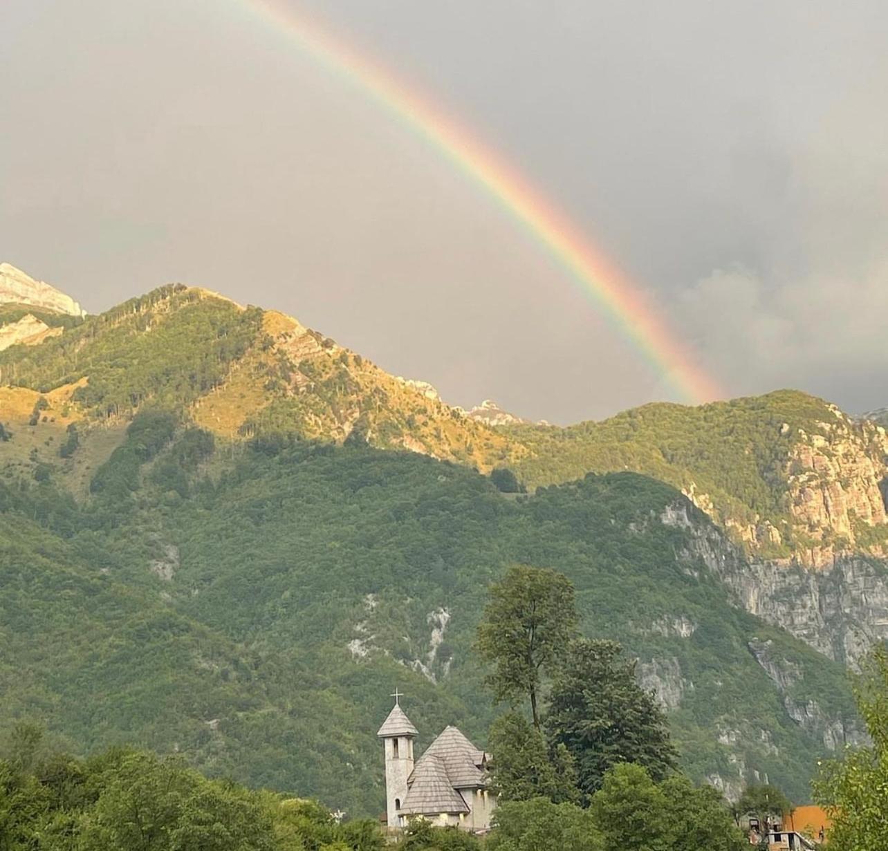 Thethi Mountain Villas Exteriör bild