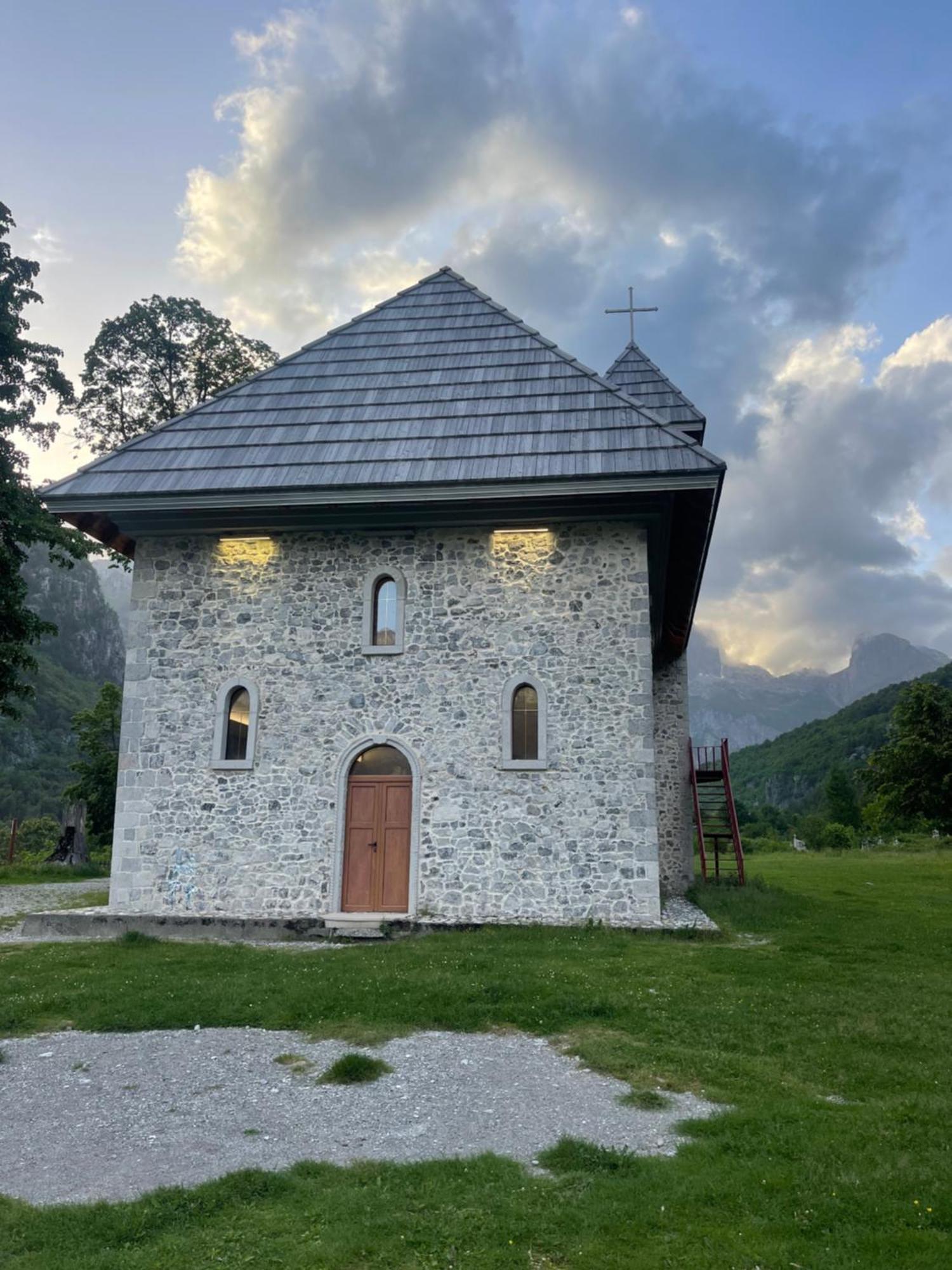 Thethi Mountain Villas Exteriör bild