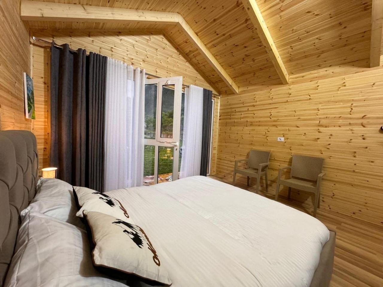 Thethi Mountain Villas Exteriör bild