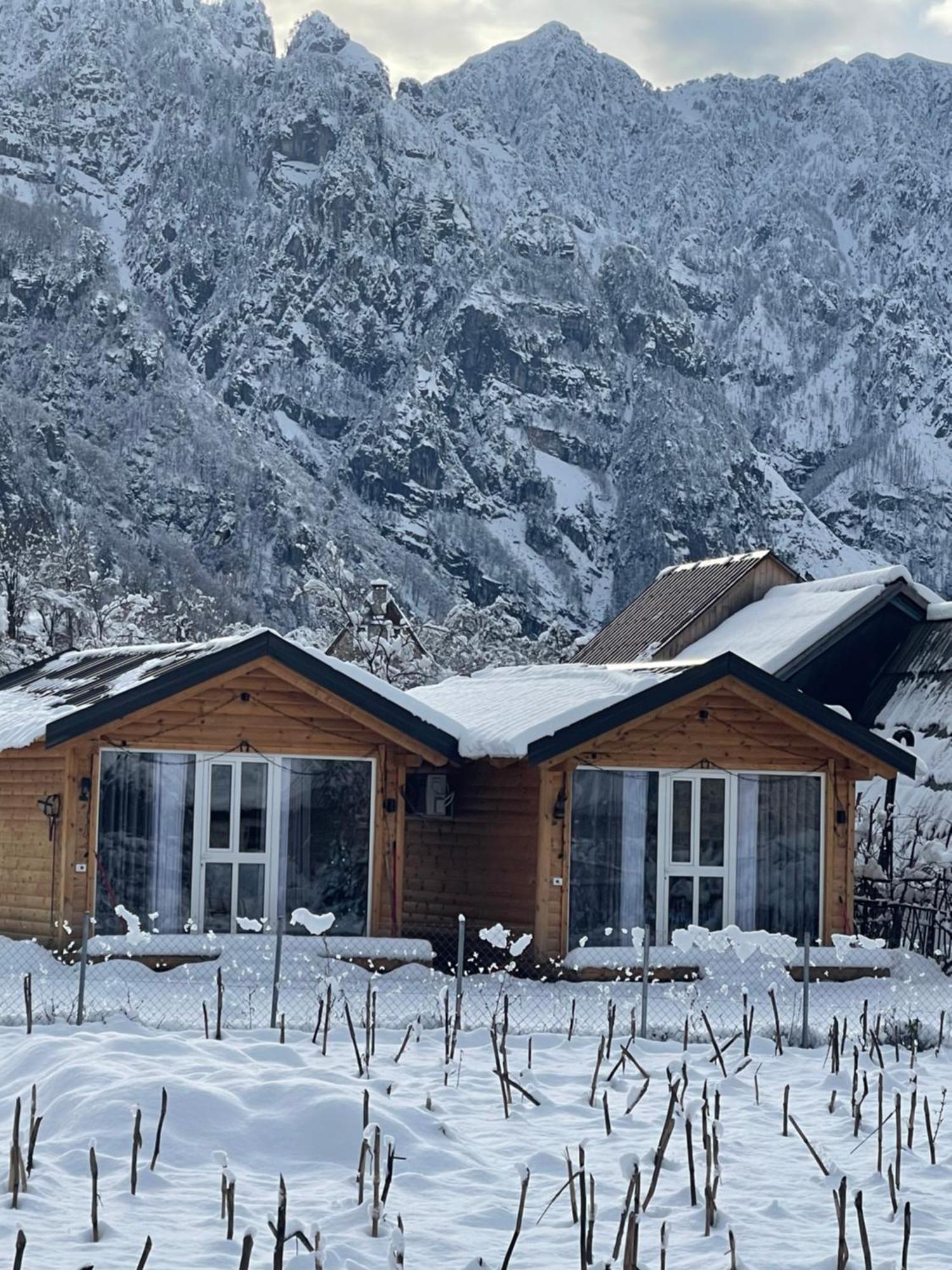Thethi Mountain Villas Exteriör bild